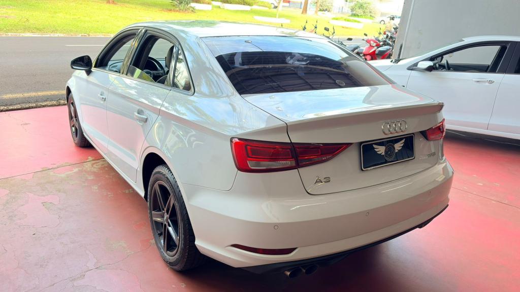 AUDI A3 Sedan - Foto