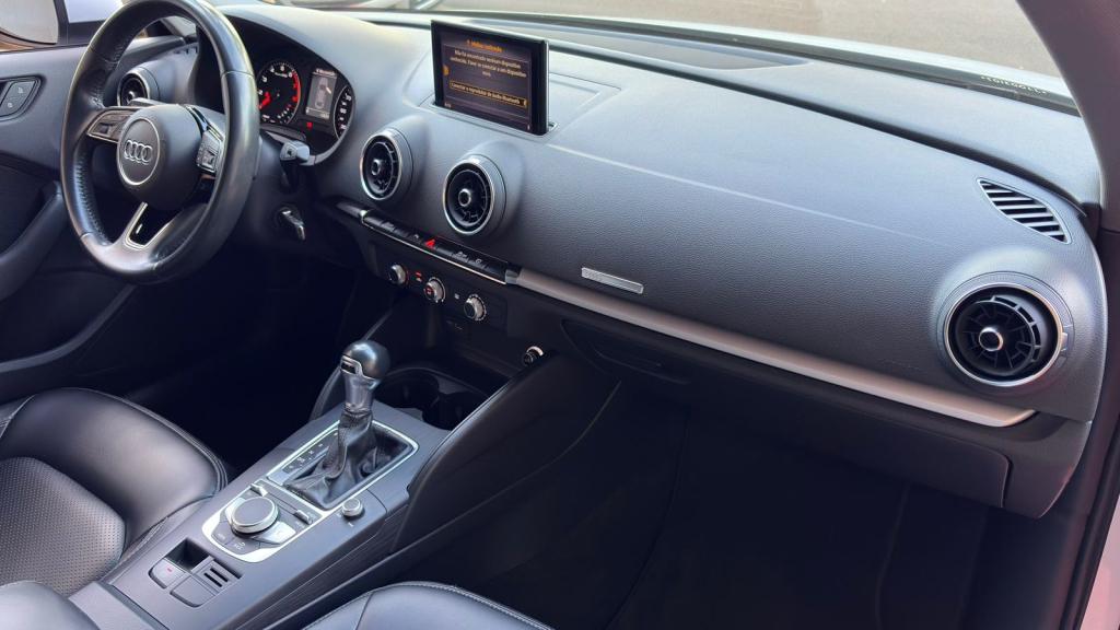 AUDI A3 Sedan - Foto