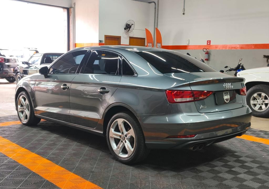 AUDI A3 Sedan - Foto