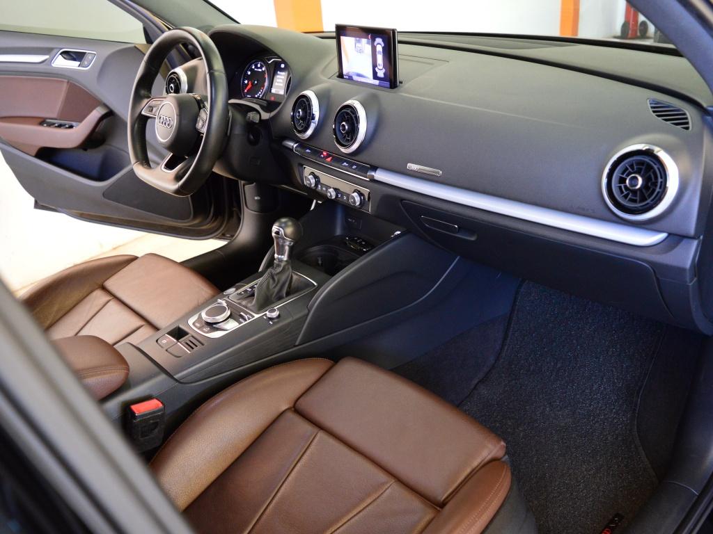 AUDI A3 Sedan - Foto