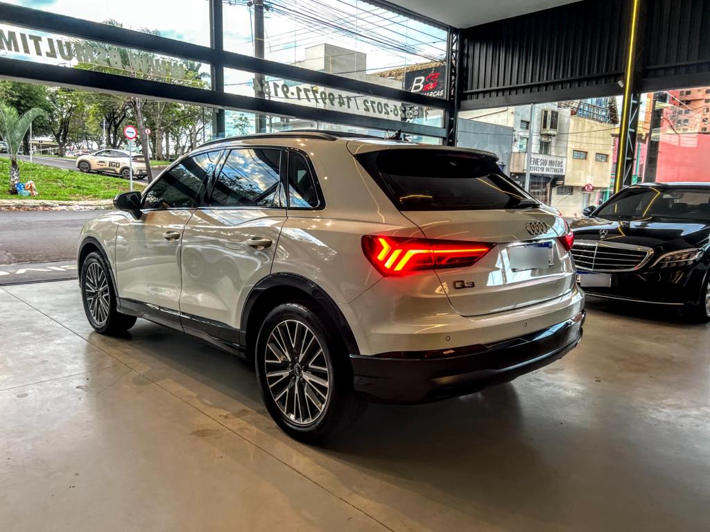 AUDI Q3 - Foto