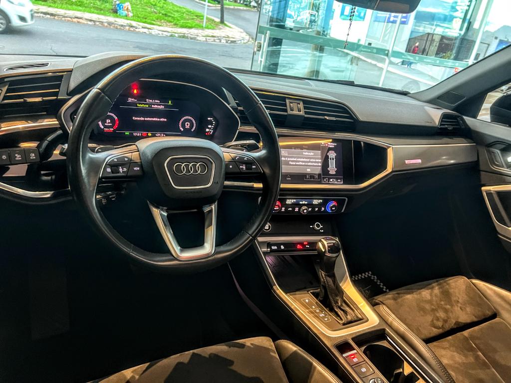 AUDI Q3 - Foto