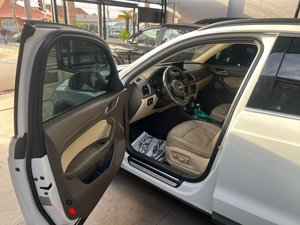 AUDI Q3 - Foto