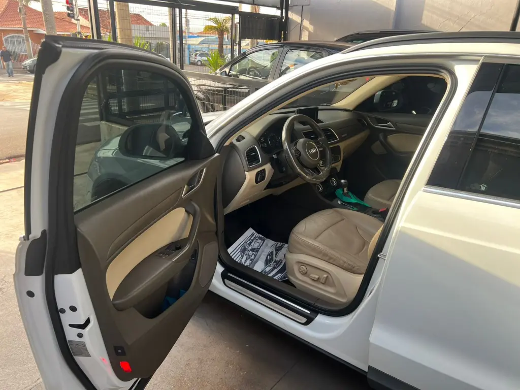 AUDI Q3 - Foto