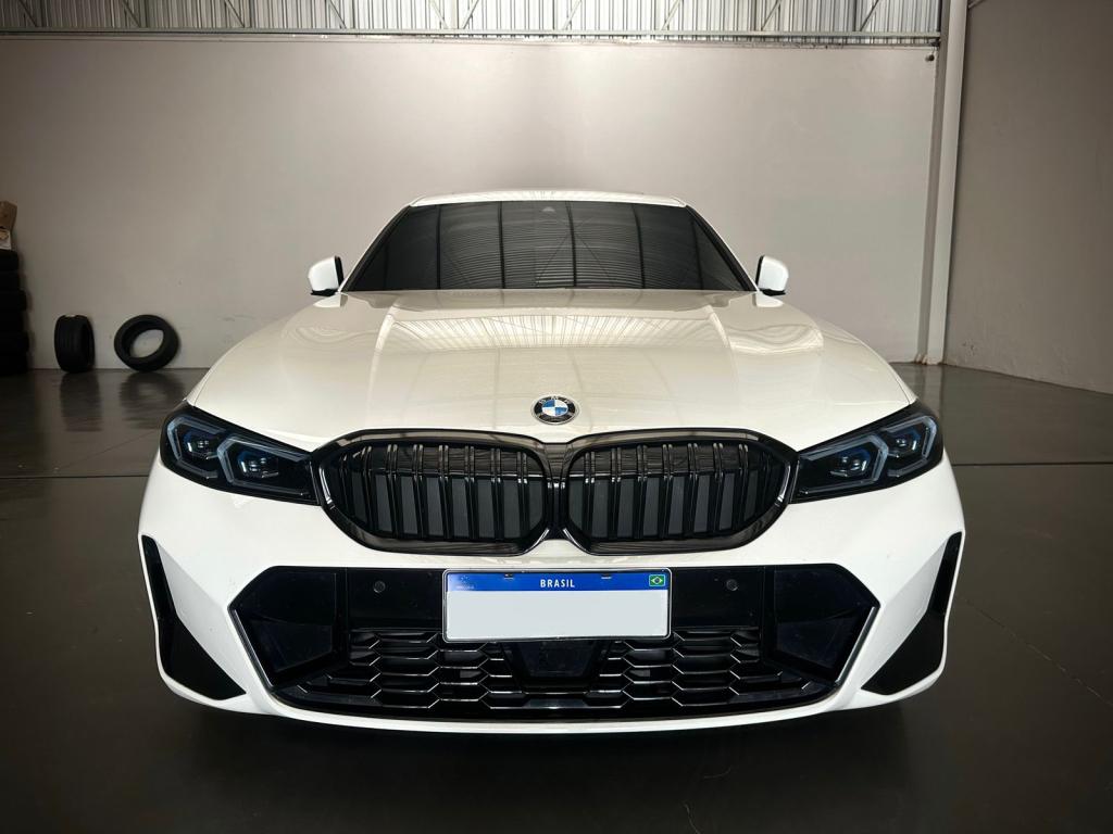 BMW 320I - Foto