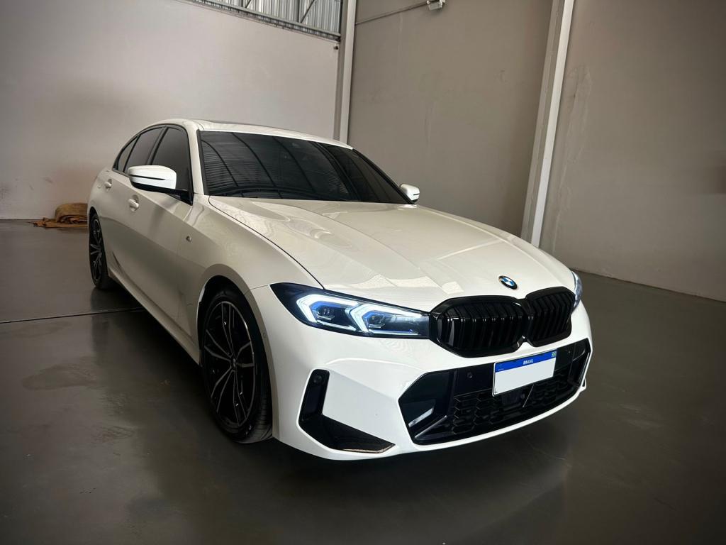 BMW 320I - Foto