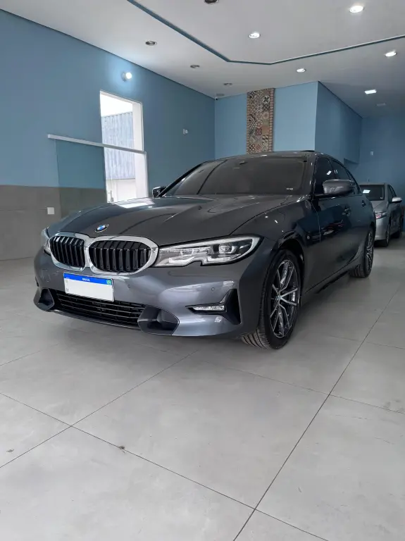 BMW 320I - Foto