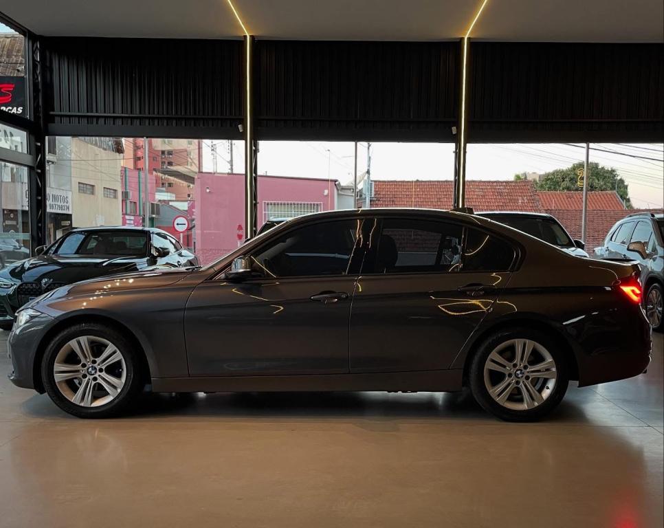 BMW 320I - Foto