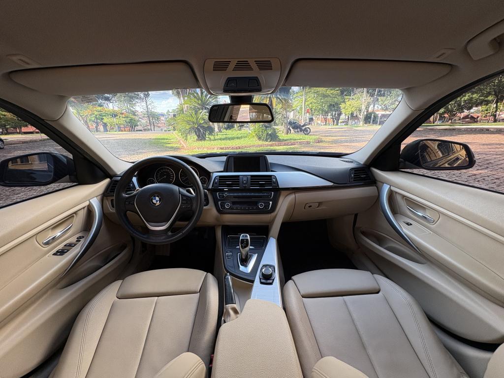 BMW 320I - Foto