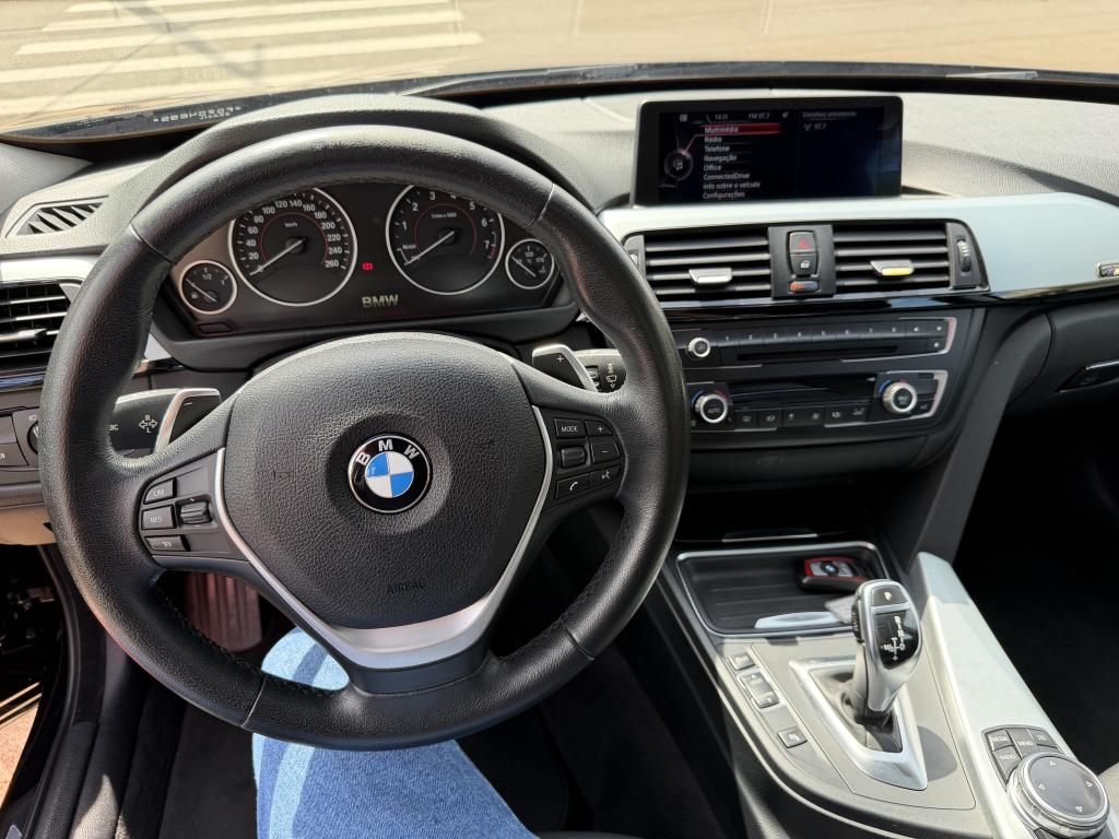 BMW 320I - Foto