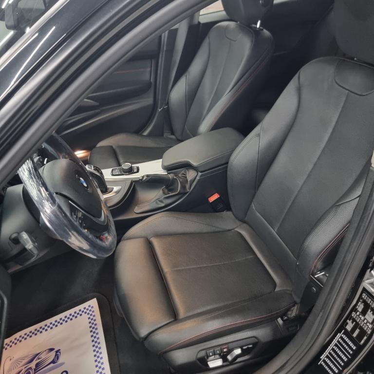 BMW 320I - Foto
