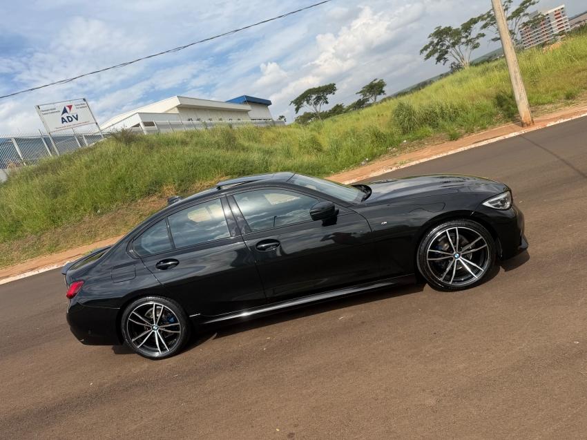 BMW 320I - Foto