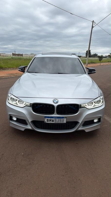 BMW 320I - Foto