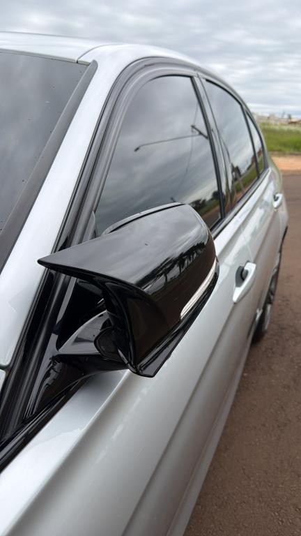 BMW 320I - Foto
