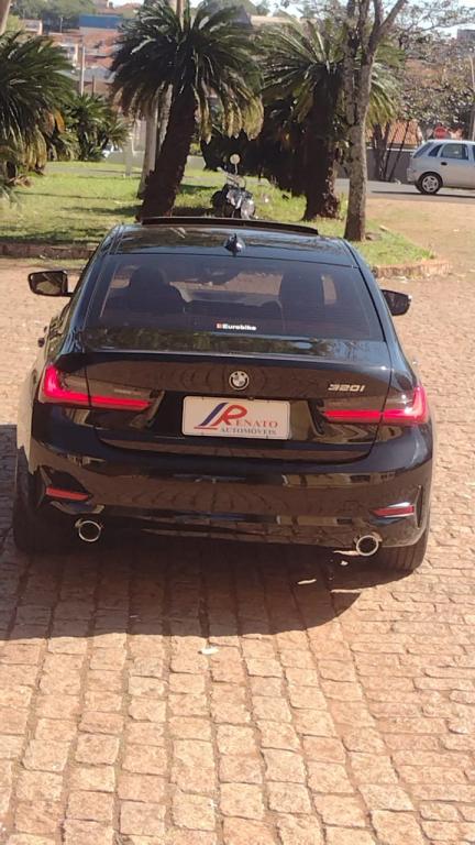 BMW 320I - Foto