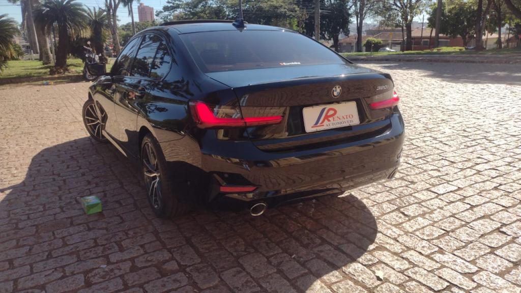 BMW 320I - Foto