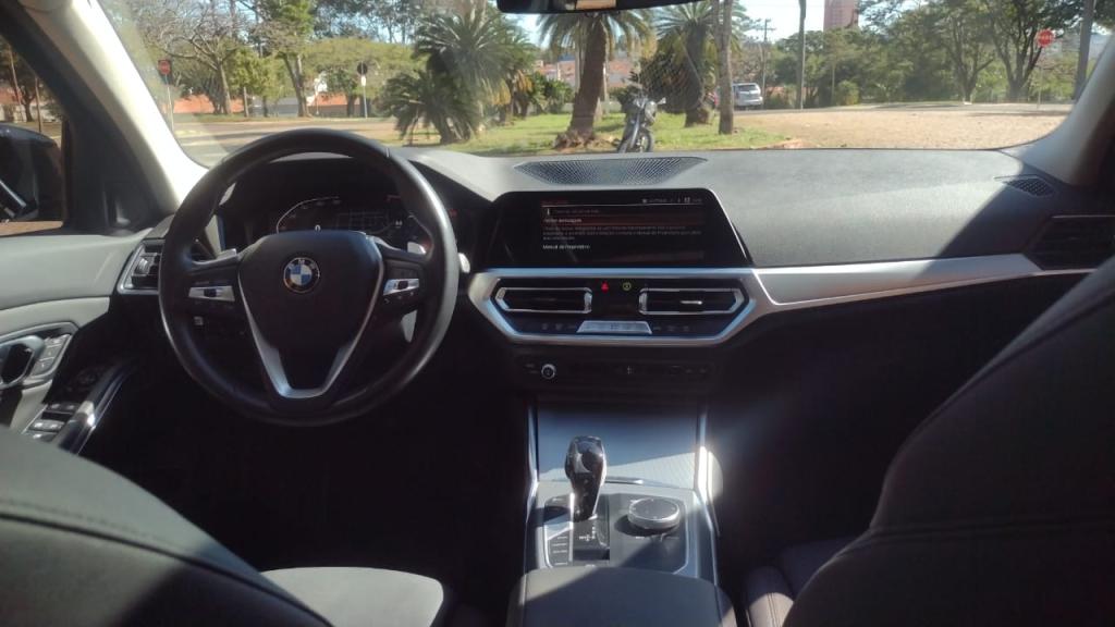 BMW 320I - Foto
