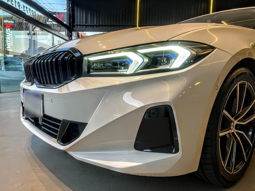 BMW 320I - Foto