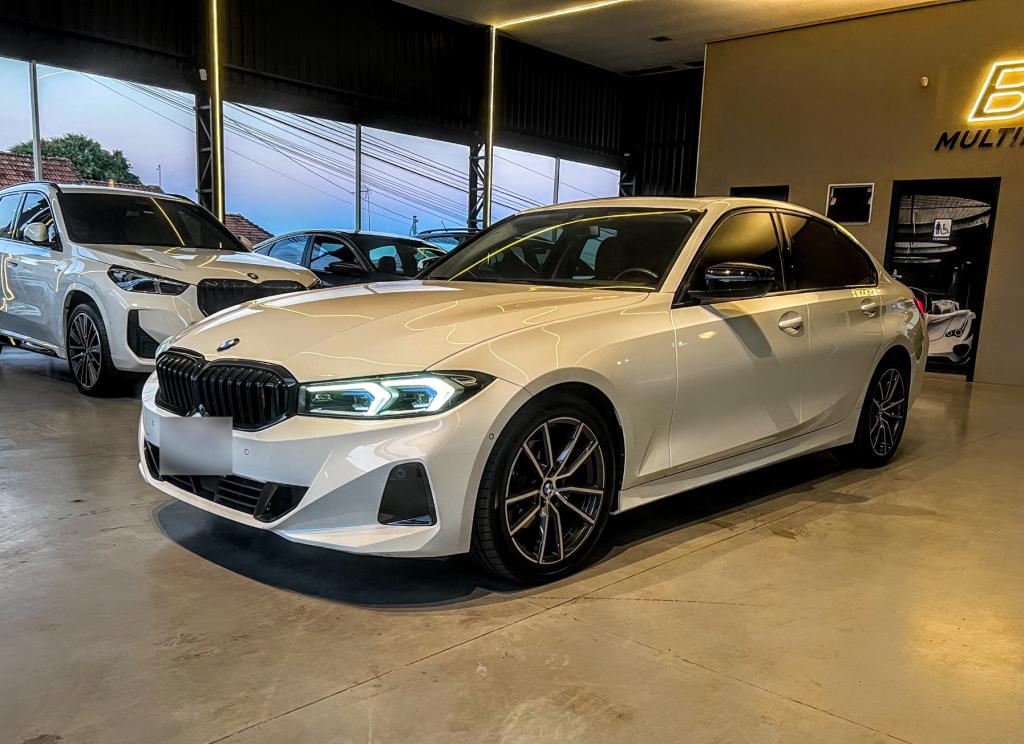 BMW 320I - Foto
