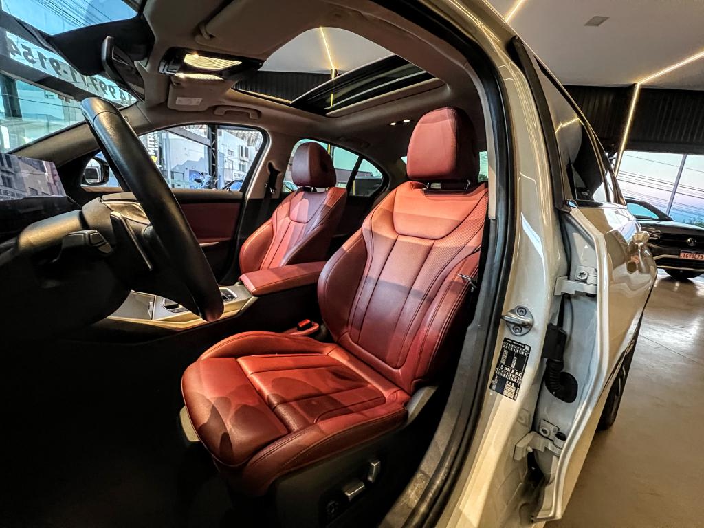 BMW 320I - Foto
