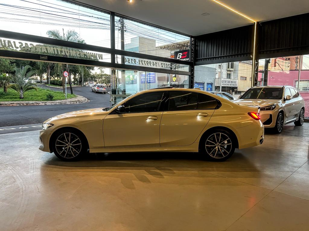 BMW 320I - Foto
