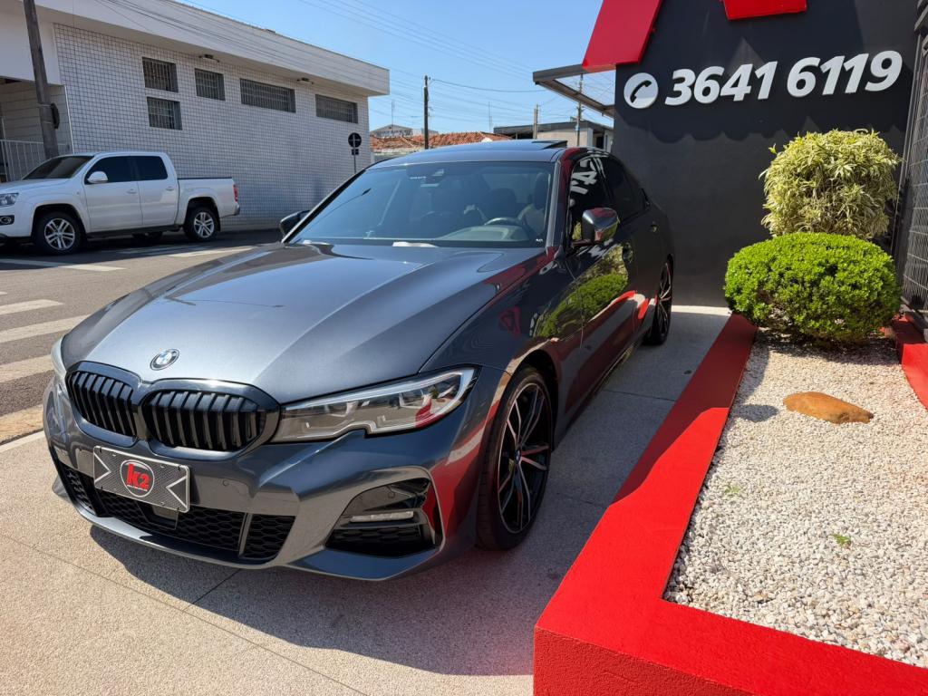 BMW 320I - Foto