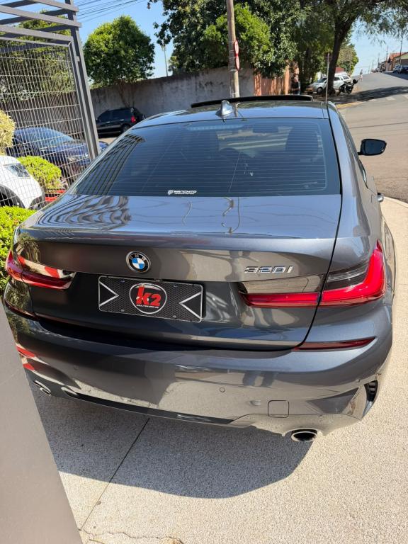 BMW 320I - Foto