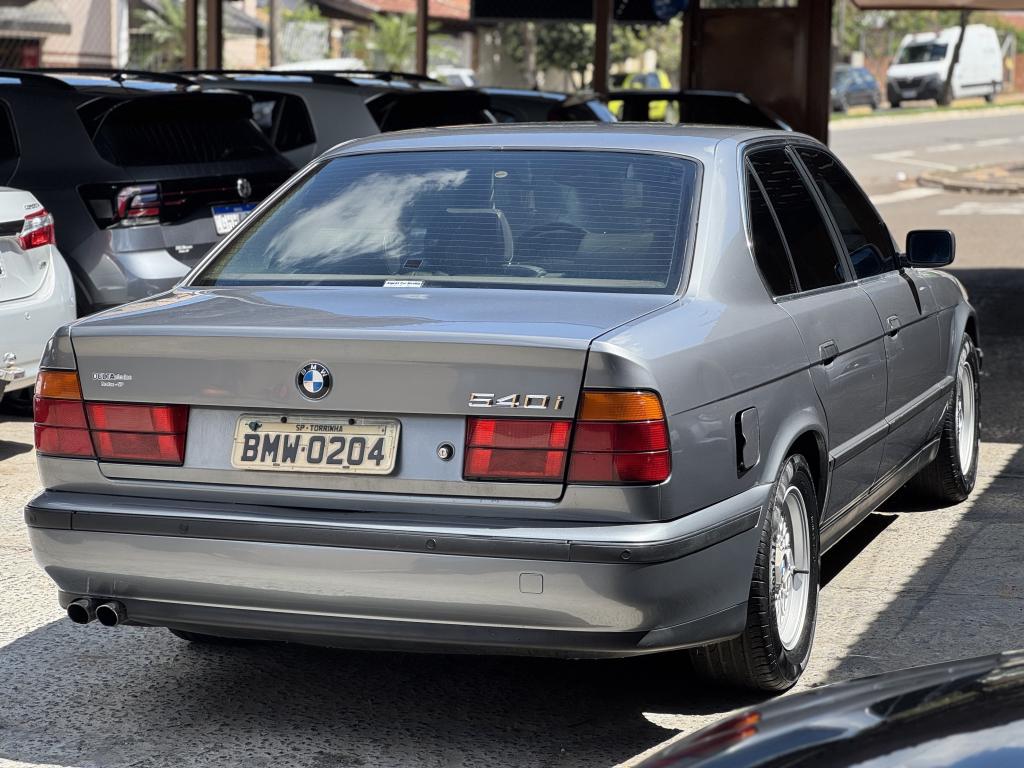 BMW 540I - Foto