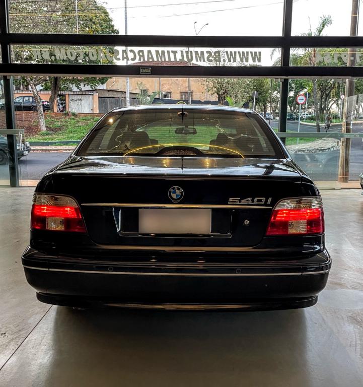 BMW 540I - Foto