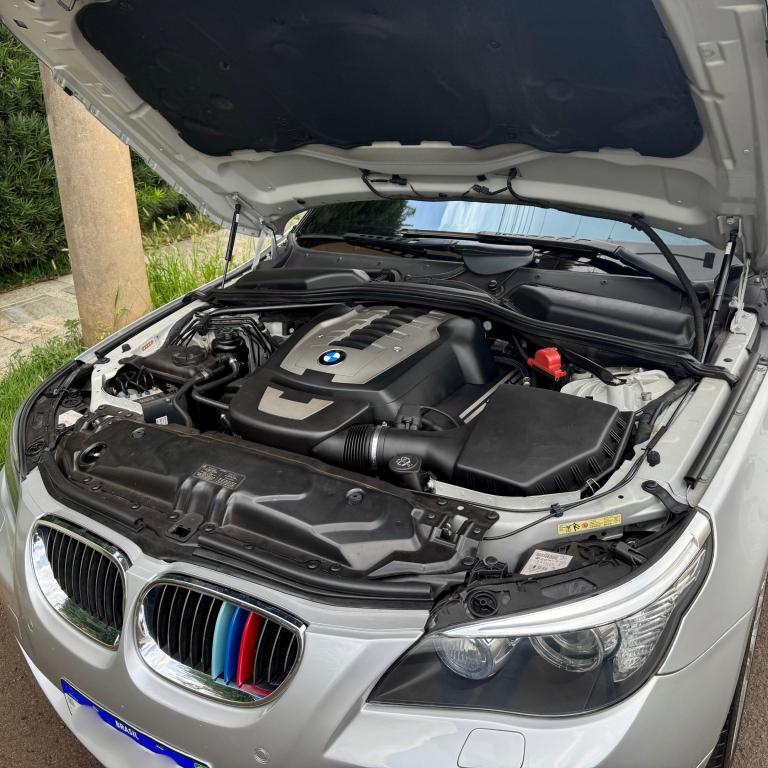 BMW 550I - Foto