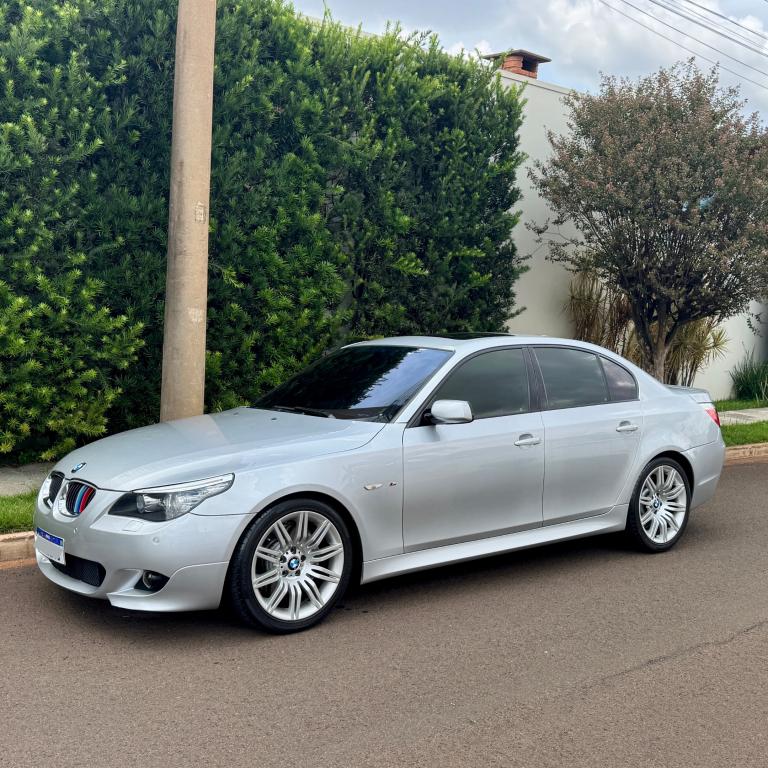 BMW 550I - Foto
