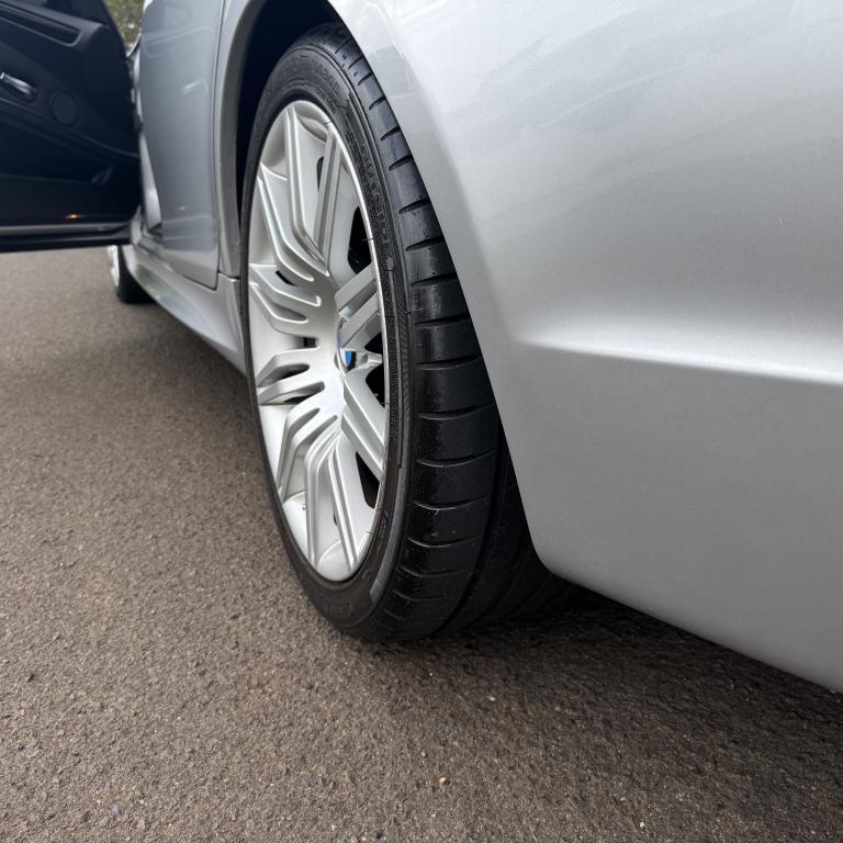BMW 550I - Foto