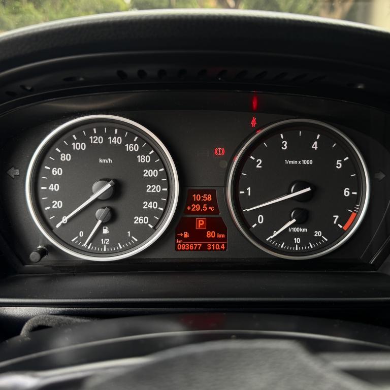 BMW 550I - Foto