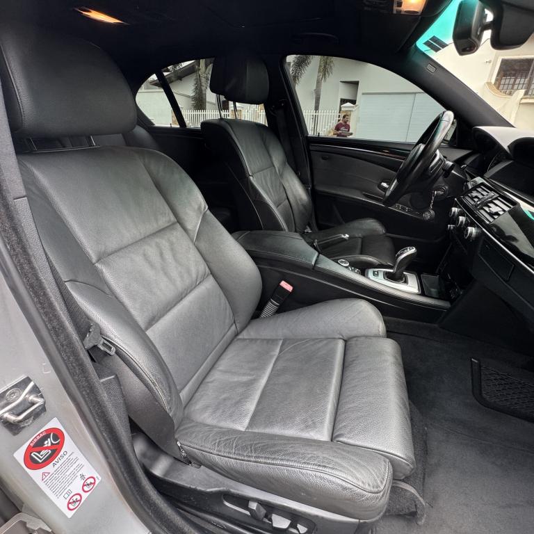 BMW 550I - Foto