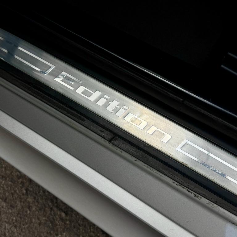 BMW 550I - Foto
