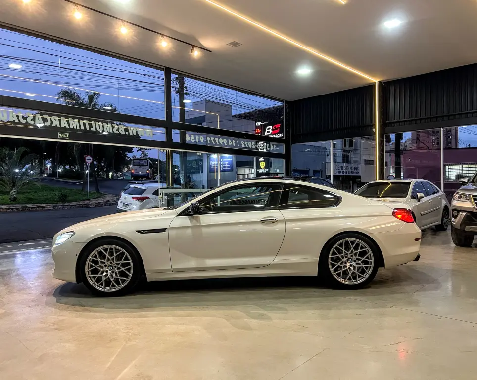 BMW 650I - Foto