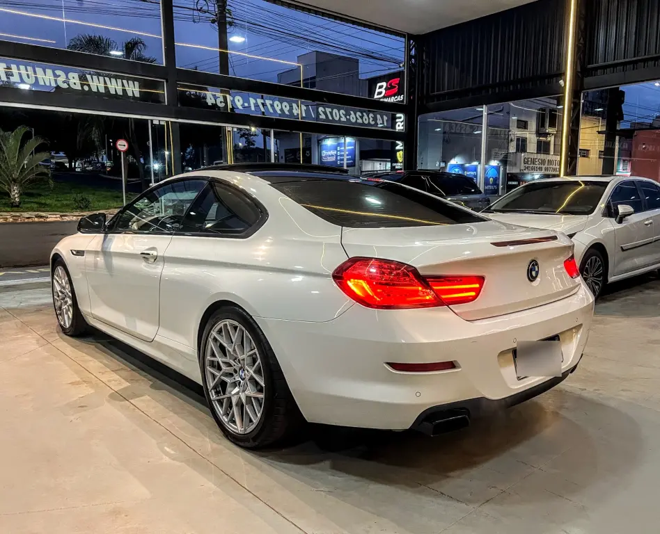 BMW 650I - Foto