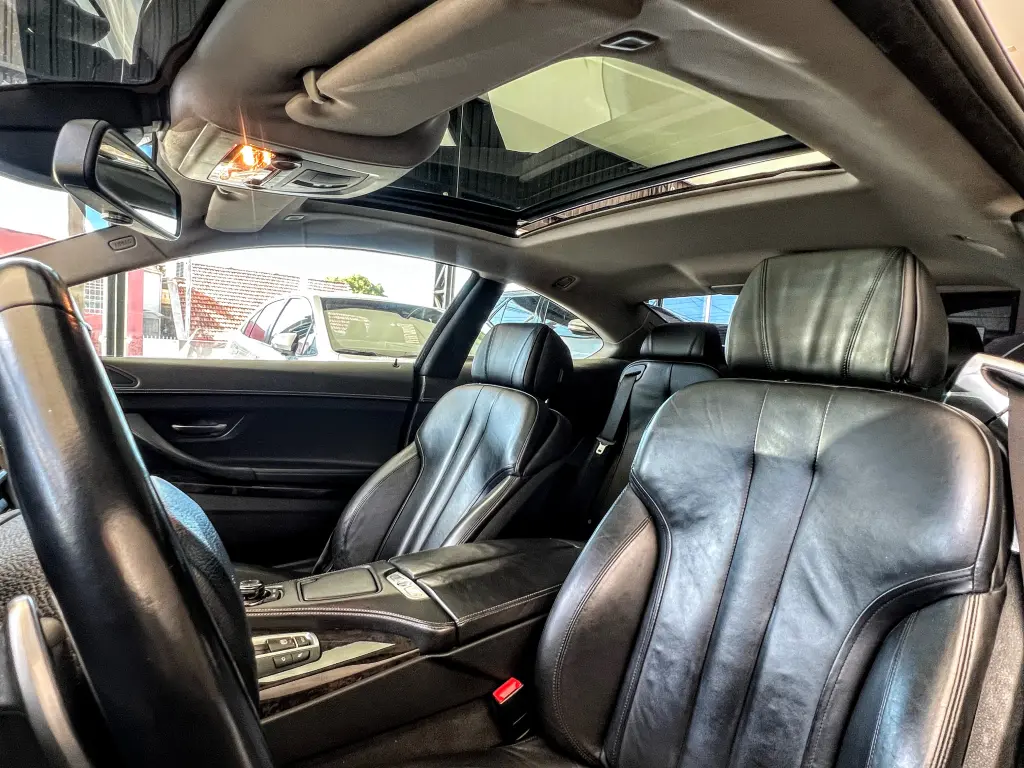 BMW 650I - Foto
