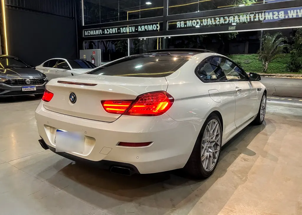 BMW 650I - Foto