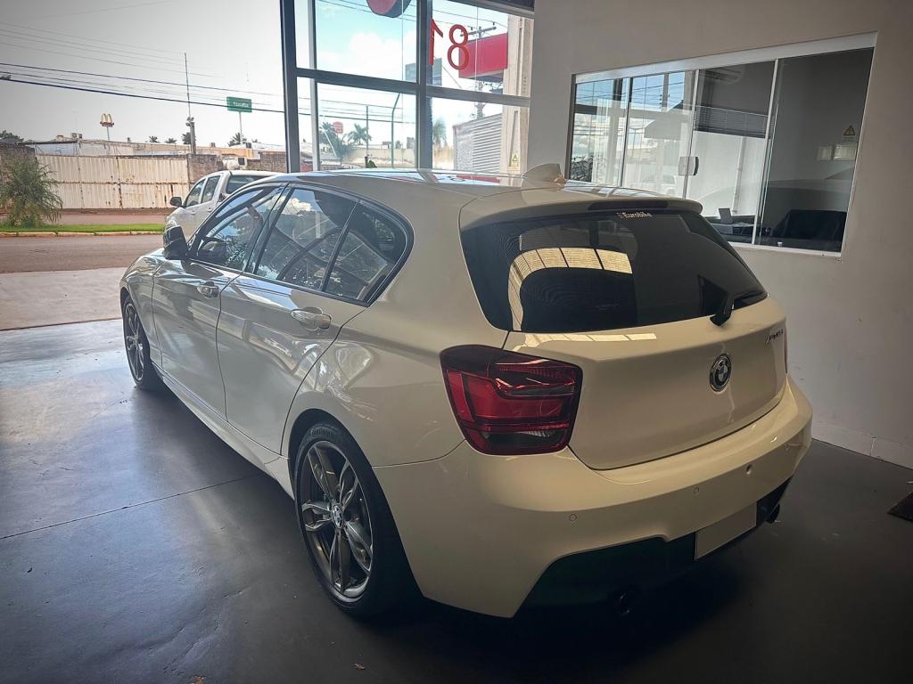 BMW M 135I - Foto