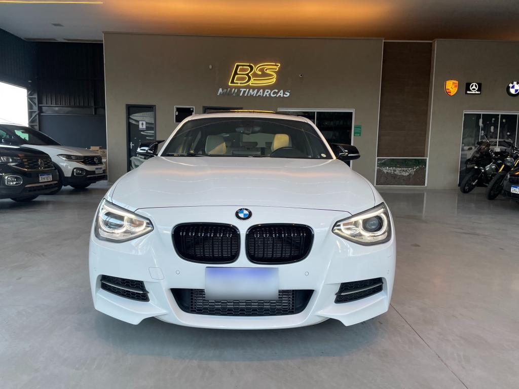 BMW M 135I - Foto