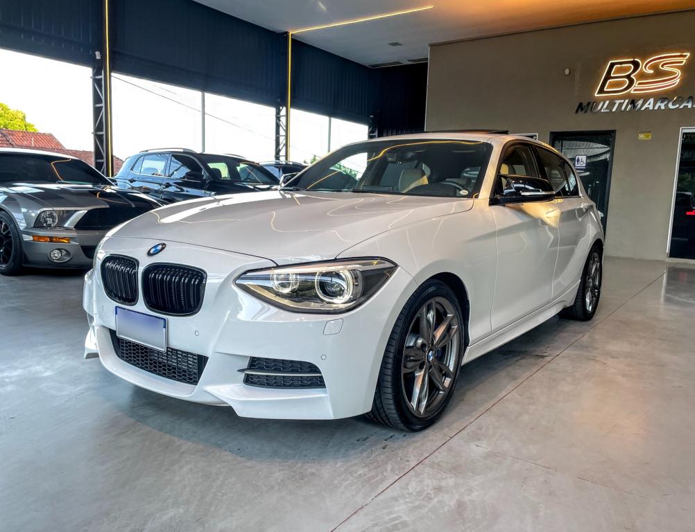 BMW M 135I - Foto