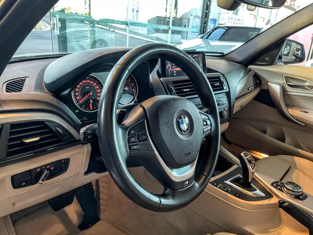 BMW M 135I - Foto