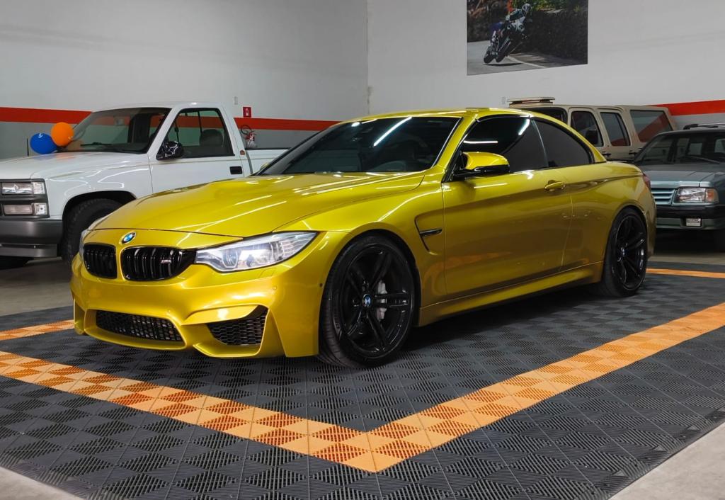 BMW M4 - Foto