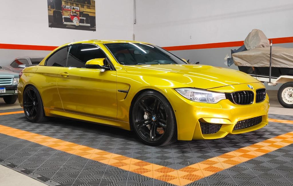 BMW M4 - Foto