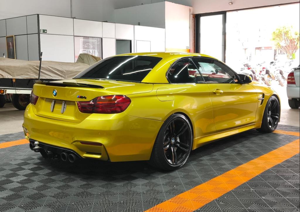 BMW M4 - Foto