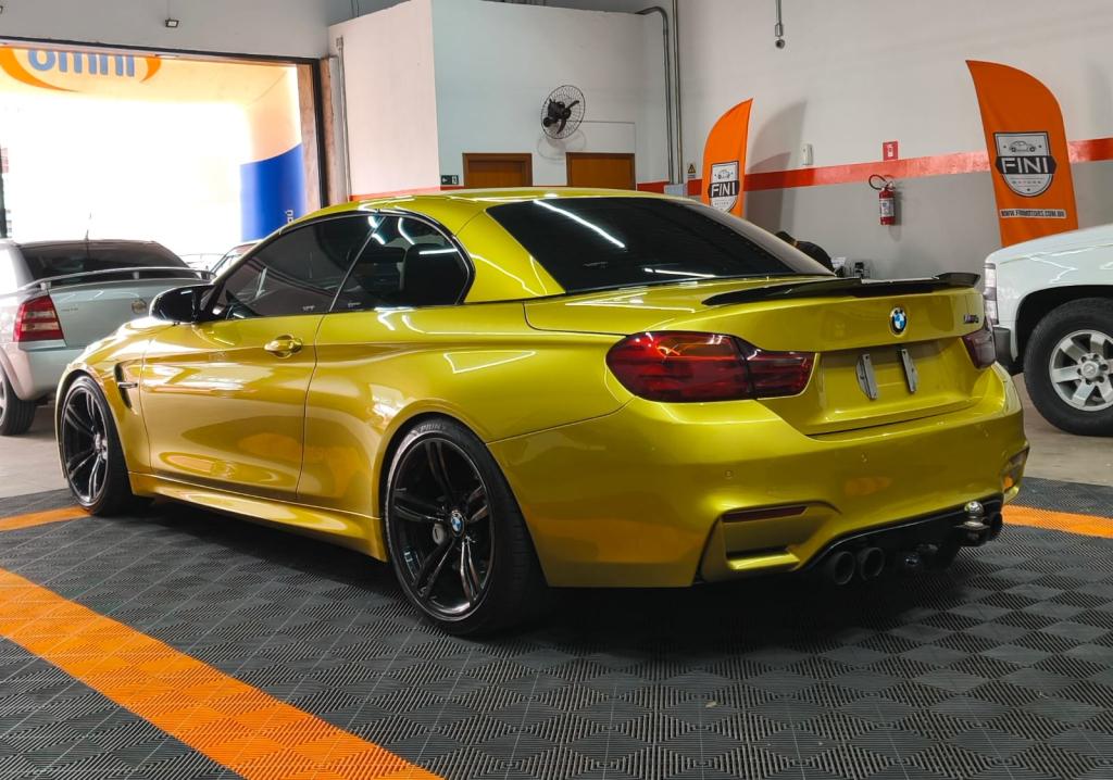 BMW M4 - Foto