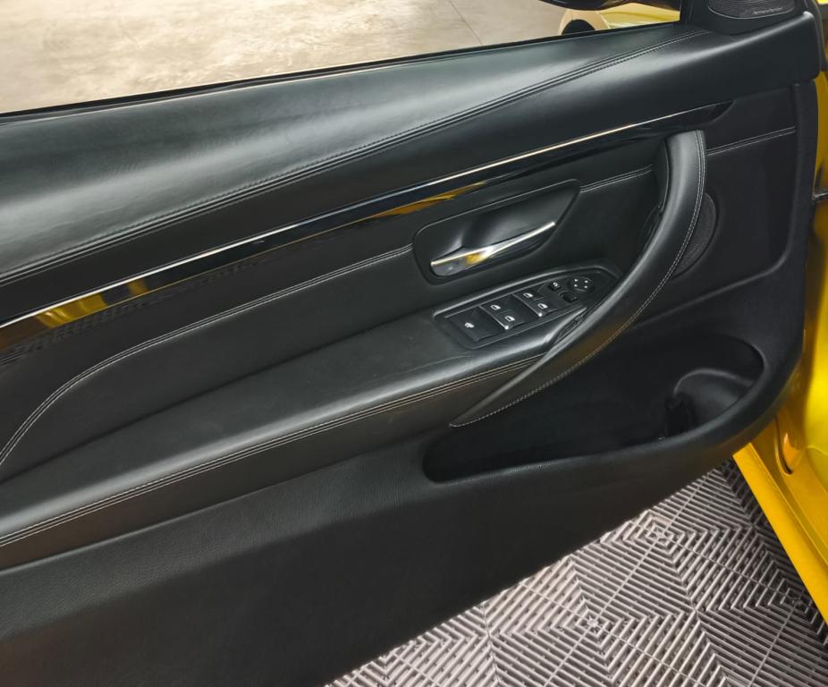 BMW M4 - Foto