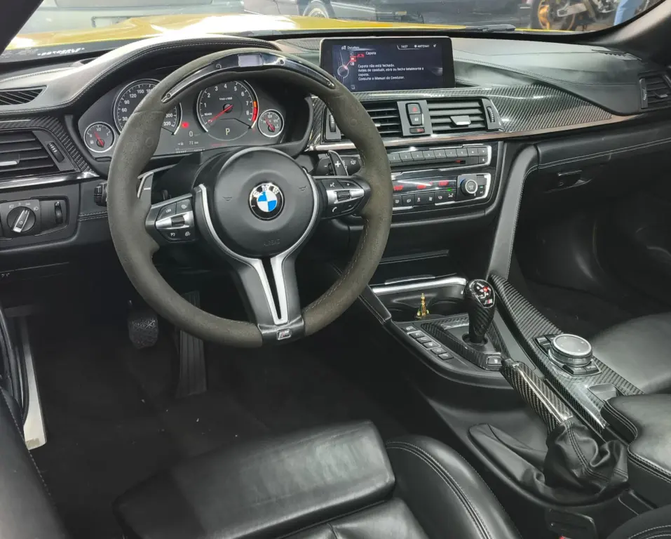 BMW M4 - Foto