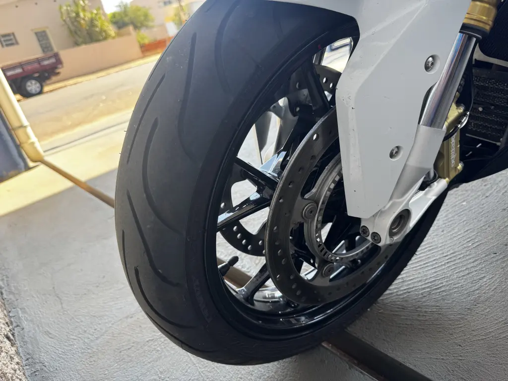 BMW S 1000 RR - Foto